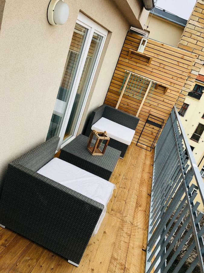 Moskevska With Terrace & Great Location Near The Centre * Prague